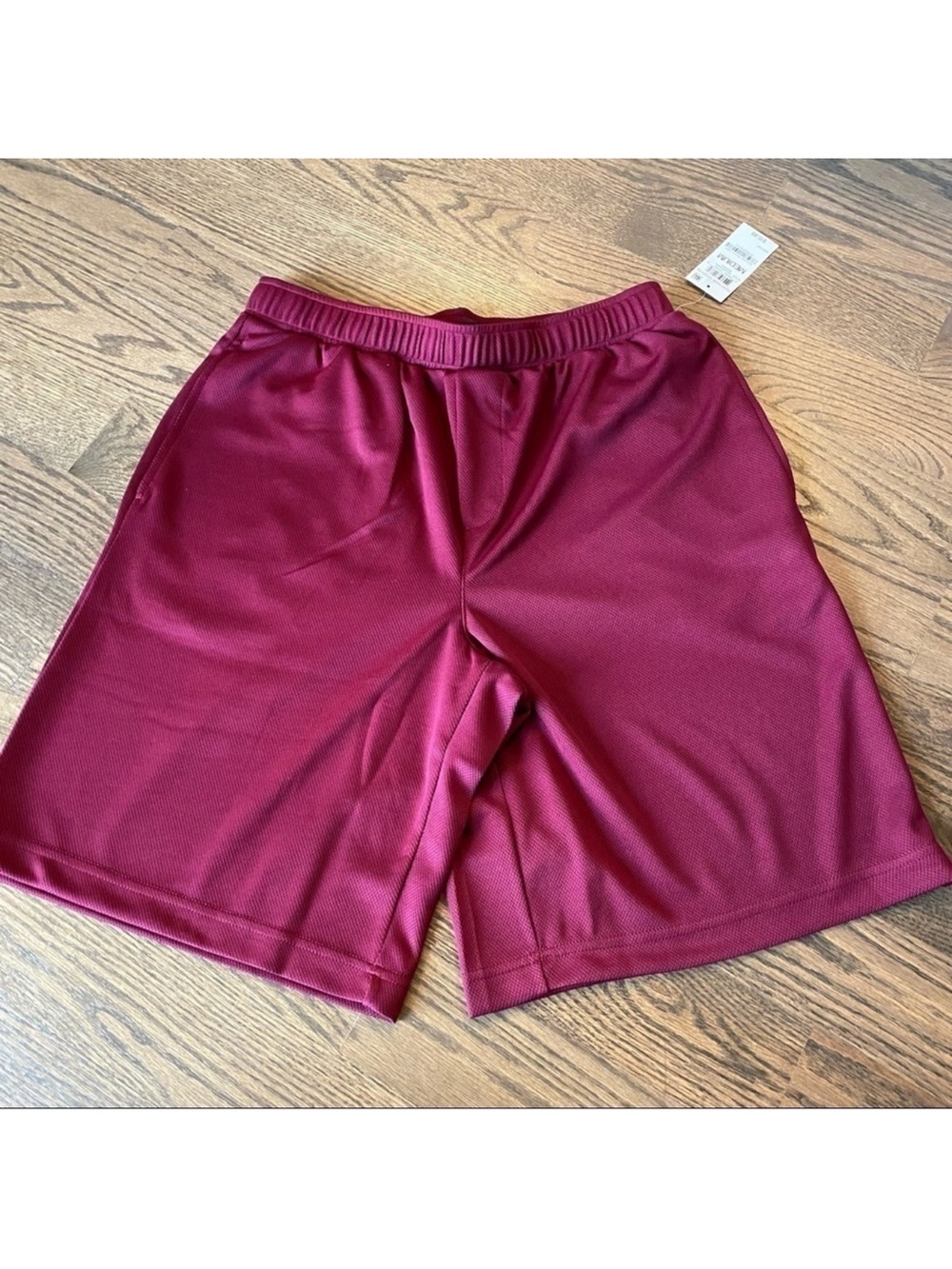 New mens burgundy ideology Athletic shorts with pockets size medium